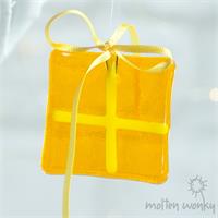 yellow fused glass present