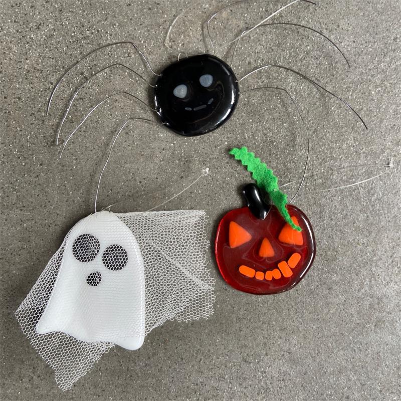 pumpking spider and ghost glass Halloween ornaments 